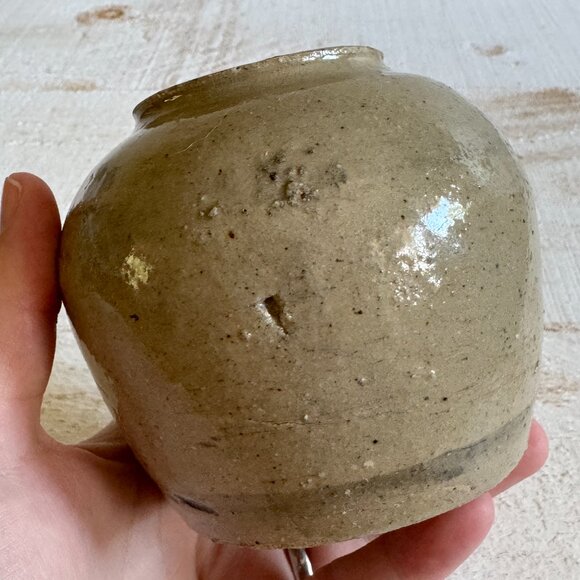Small Earthenware Pottery Ginger Jar - Picture 5 of 10